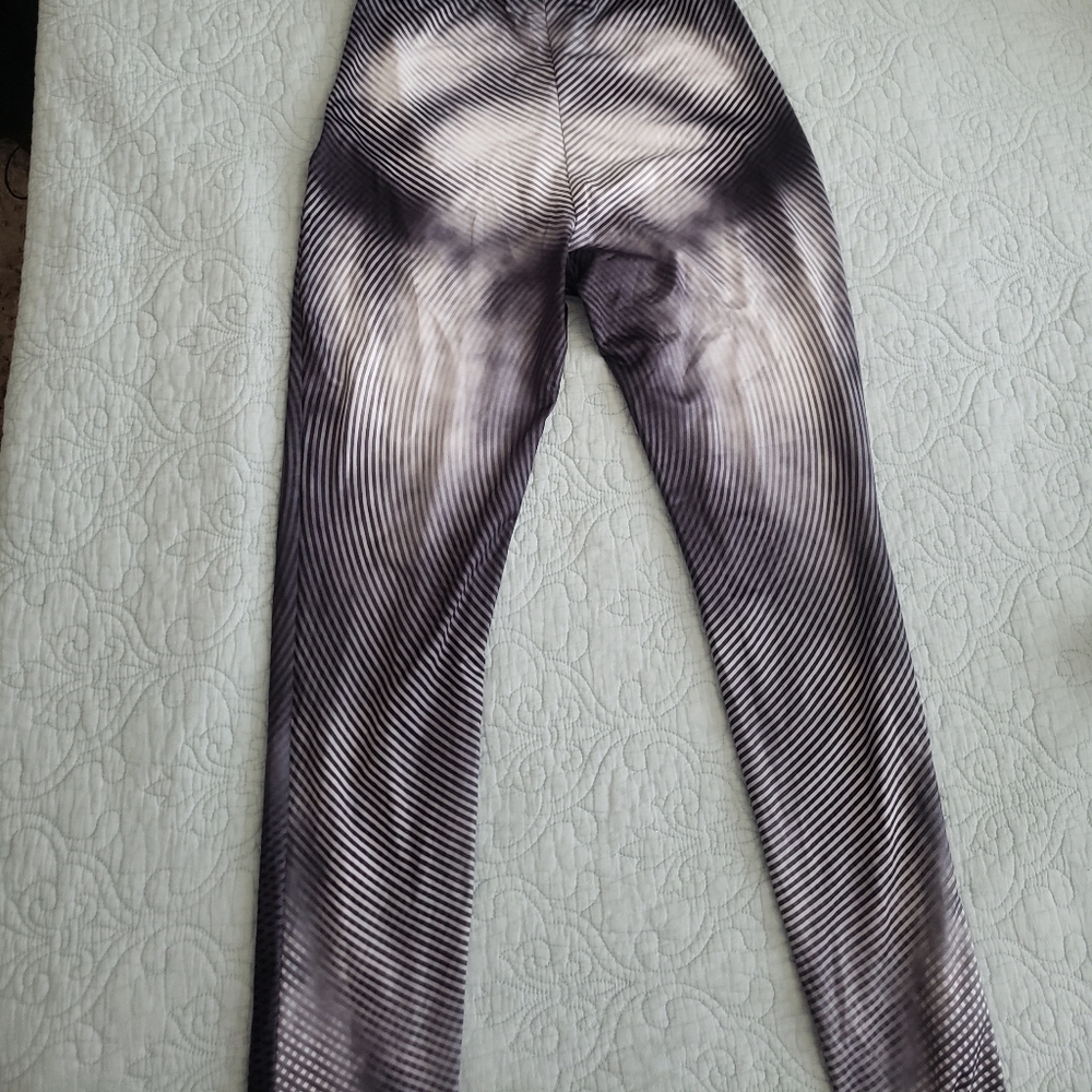 2 piece black, grey, white leggings and crop top